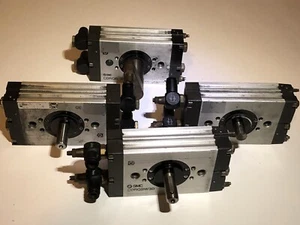 SMC CDRQBW30-90C Drehantrieb Zahnstangenritzel Typ CDRQBW Schwenkwinkel 90° - Bild 1 von 8