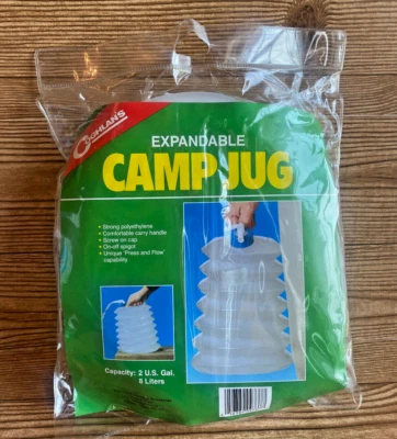 Расширяемый лагерный кувшин Coghlan's - 2 галлона (8 литров) - Изображение 1 из 2