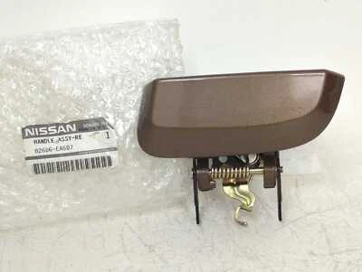 New OEM genuine Nissan Outer Door Handle 2005-2012 Pathfinder Rear 82606-EA507 - Image 1 of 4