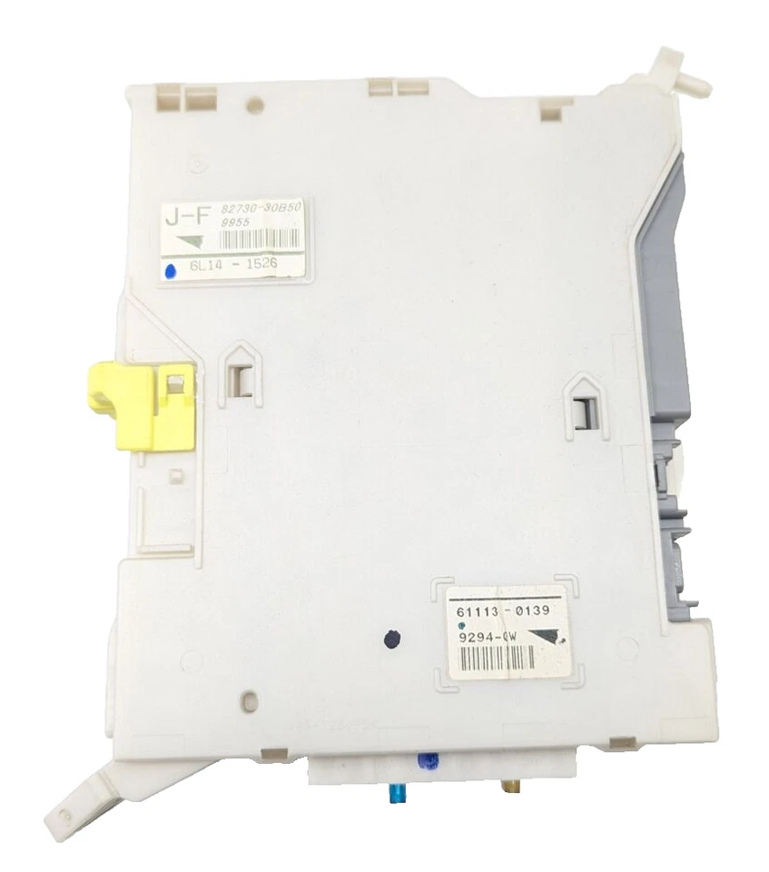 Lexus GS450H, Front Right Fuse Box, Cabin, 07-09, 3.5L, V6, 2GRFSE, 82730-30B50 - Image 1 of 4