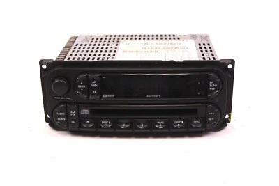 Autoradio Chrysler Grand Voyager IV CD P05091610AB mit Code #Radioempfang defekt - Bild 1 von 2
