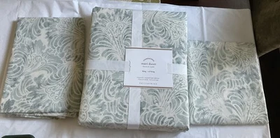 Pottery Barn Mari King, Cal King Duvet + 2 Standard Shams Blue- New W/Tag - Image 1 of 4