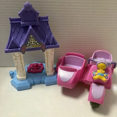 Fisher Price Little People Scooter com Sidecar Vintage com Castelo Lote de 2 - Imagem 1 de 4