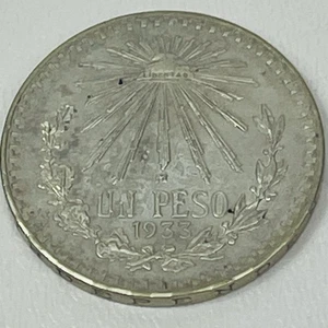 1933 M Un Peso Mexico Silver Coin Liberty Cap and Rays Eagle Estados Unidos - Picture 1 of 9
