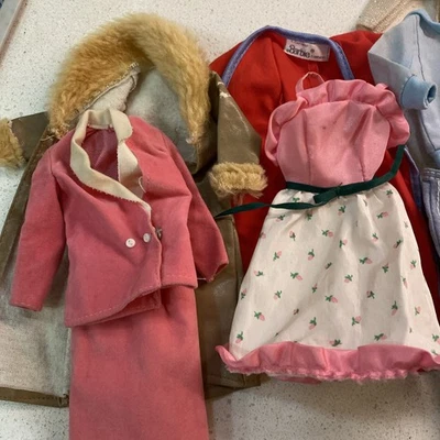 LOT OF VINTAGE BARBIE DOLL CLOTHES WITH LABELS MATTEL & BOOKLET  30+ PIECES - Image 1 of 4