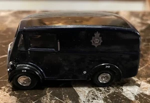 Corgi Morris J Type Metropolitan Police Die Cast Van - Picture 1 of 4