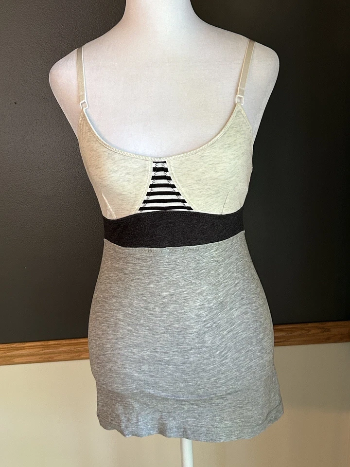 Tanque Lululemon Contentment Triángulo Jaspeado Plata Pizarra Polar Crema Raya 4 Foto 1 de 4