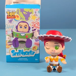 Miniso Disney Toy Story Sit Nicely - Jessie - Caja abierta de 10 cm/4 pulgadas - Imagen 1 de 4