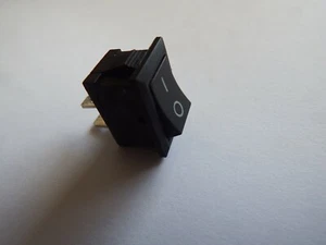 Schwarz Ein/Aus Schalter Snap-In Stecker 12V 110V 250V KCD1 6A 10A SPST Snap Fit - Bild 1 von 5