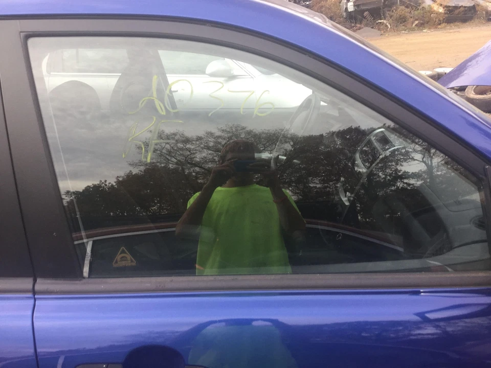 Front Door Glass/window KIA SPORTAGE Right 05 06 07 08 09 10 Foto 1 de 1