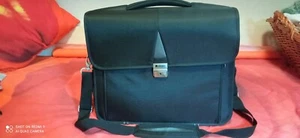 Borsa Laptop PC computer Tracolla LAVORO VIAGGIO moderna raffinata imperm. - Foto 1 di 9