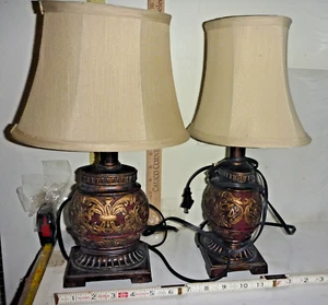 Vintage Paar rot & gold kleine Tischlampen mit cremefarbenen ovalen Schirmen ~ 15" hoch - Bild 1 von 9