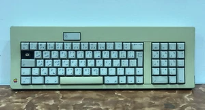 Apple Vintage Keyboard M0118 Rare Arabic Keycaps - For Parts - Picture 1 of 24