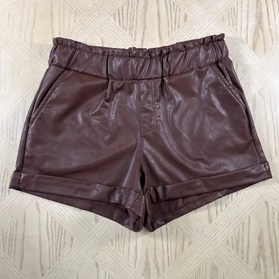 Shorts de couro sintético vegano marrom Sinceramente Jules festa outono glam data M - Imagem 1 de 4