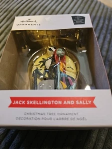 Pesadilla antes de Navidad Jack Skellington y Sally con Moon Hallmark Disney - Imagen 1 de 2