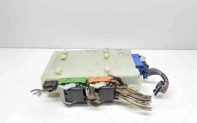 VOLVO S80 II AS Bloc de Fusible 30786819 6G9T14C56HF 3.20 Petrol 147kw 32654225 - Immagine 1 di 3