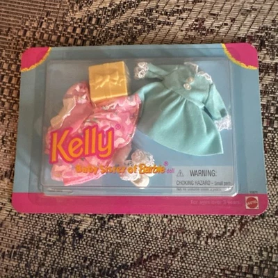 Mattel Barbie bebê irmã Kelly moda vestidos de festa sapatos meias. Novo na embalagem - Imagem 1 de 4