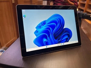 MICROSOFT SURFACE GO 64B - Picture 1 of 3