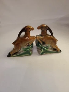Vintage Thames Gazelle Hand Painted Art Deco Style Salt and Pepper Shakers - Picture 1 of 6