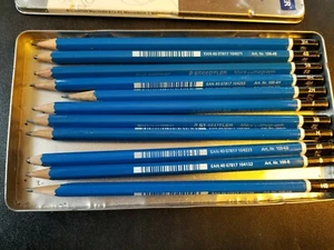 Juego de 11 lápices de dibujo lumógrafo de Marte en lata STAEDTLER - Imagen 1 de 2