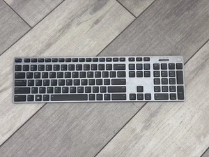 Dell Premier Wireless Keyboard - WK717 - No Receiver - Picture 1 of 2