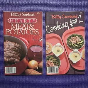 Betty Crocker's Hearty Meat & Potatoes and Cooking for Two VTG PB Cookbooks - Picture 1 of 6