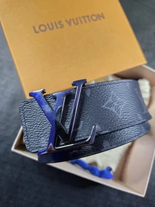 Louis Vuitton Reversible Belt, 90/36, Monogram/Black, 9/10 Cond., M9043, Ac0138 - Picture 1 of 9
