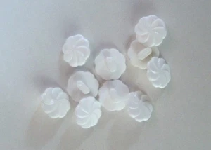 CRAFT-SEWING/KNITTING "New Stock" 10 x 14mm White Swirl Pattern Shank Buttons - Picture 1 of 1