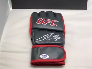 Vitor Belfort Signed UFC Glove Autographed PSA/DNA COA 1D - Picture 1 of 5