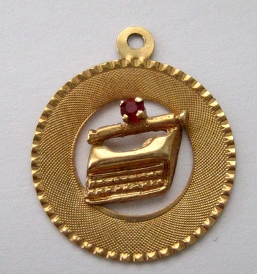 Dije MÁQUINA DE ESCRIBIR de oro amarillo de 14k vintage ~ colgante ~ 1,3 g ~ rubí ~ M&M ~ RARO Foto 1 de 4