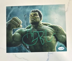 Mark Ruffalo MARVEL HULK Movie Autographed Signed 8X10 Photo ACOA - Picture 1 of 1