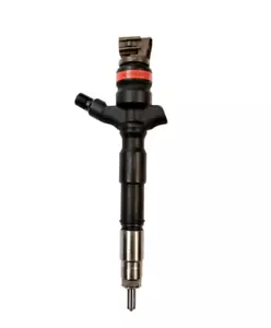 Fuel injector LEXUS IS, TOYOTA HILUX, DYNA 3.0D 2006- 23670-30170 - Picture 1 of 5