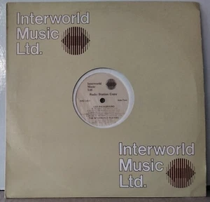 THE INTERWORLD PLAYERS - JUST BACKGROUND 1981 UK FUNK BEATS PROMO IMG 1009 LP - Bild 1 von 3