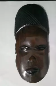 🌍🎭 African Folk Art Wall Hanging Mask from Zambia - Picture 1 of 7
