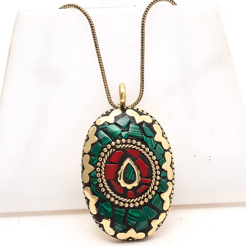 CADENA COLGANTE TIBETANA CORAL ROJO CON PIEDRAS PRECIOSAS MALAQUITA PLACA ORO 17-18" Foto 1 de 1