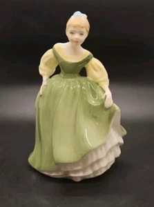 Figura Royal Doulton Fair Maiden Hn2211 14,5 cm figura vintage verde A - Imagen 1 de 6