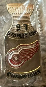 Detroit Red Wings 1997 Stanley Cup Champions Stanley Cup Pin - Picture 1 of 1