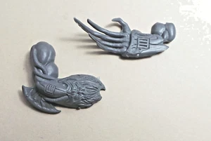 Daemon Prince Malefic Talons Right Arm - OOP 40K Bits / Parts / Spares - Picture 1 of 1