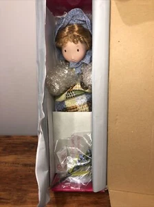 New Marie Osmond Holly Hobbie Porcelain Doll 16” Marie Osmond Limited Edition - Picture 1 of 3