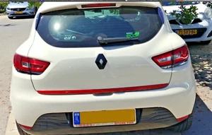 EMBLEMA BOTA TRASERA NEGRA BRILLANTE - RENAULT CLIO 4 IV 2013-2019 GT RS SPORT CR - Imagen 1 de 2