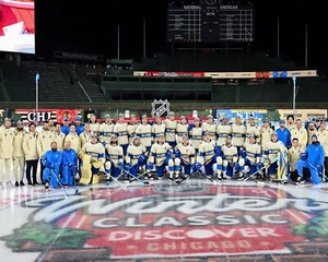 St. Louis Blues 2025 Winter Classic Game Day Team 8x10 NHL Hockey Photo - Picture 1 of 1