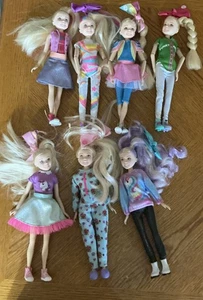 4 Jojo Siwa Puppen beide singen & beide getestet andere 3 sind nicht 7 Stück - Bild 1 von 4