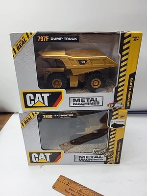 (2) Máquinas de Metal CAT Modelos de Construcción Diecast Movidores de Tierra Juguete Estado Foto 1 de 4