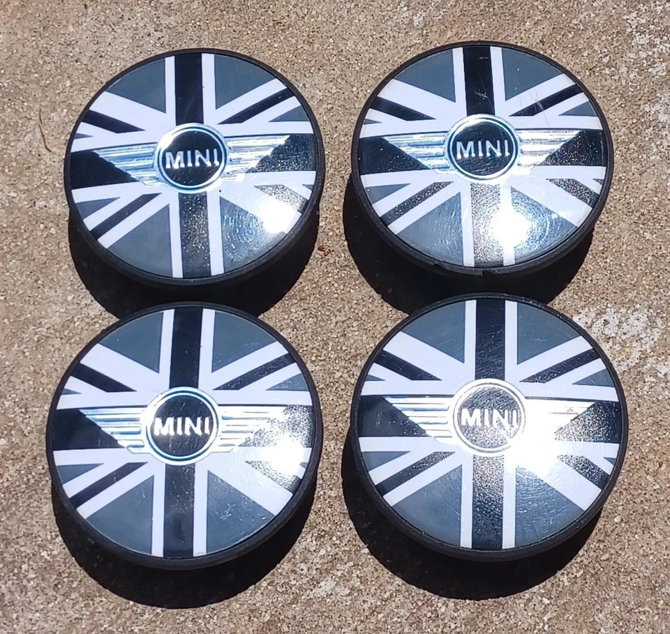 Mini Cooper center cap set of 4, flag, 2007-2014 p/n 224059-10, 3613 1171 069 - Image 1 of 3