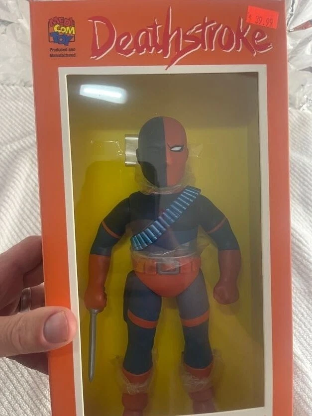 Figura Vinilo Medicom DC Comics Retro Colección Sofubi Deathstroke 10" Foto 1 de 4