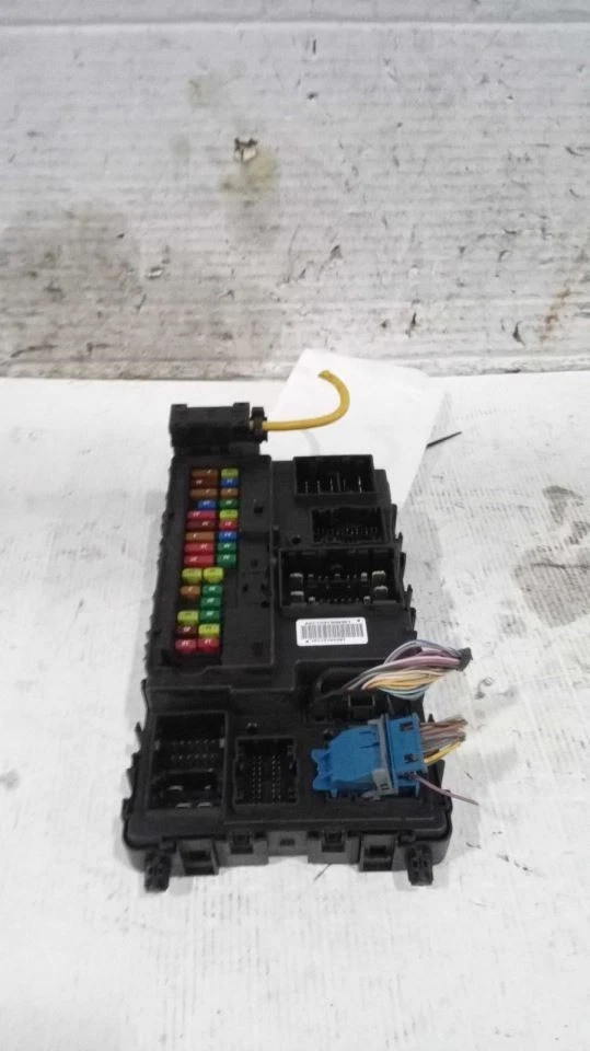 Chassis ECM Body Control BCM Right Hand Trunk Fits 15-20 MKZ 529749 - Imagem 1 de 3