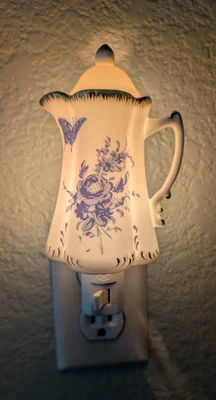 Vintage Ceramic TEAPOT Night Light Blue Flowers & Butterfly; Gold Accents, 4.5" - Image 1 of 4