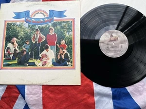 The Beach Boys Sunflower Reissue LP Album Vinyl Record CRB 31773 - VG+/EX - Picture 1 of 8