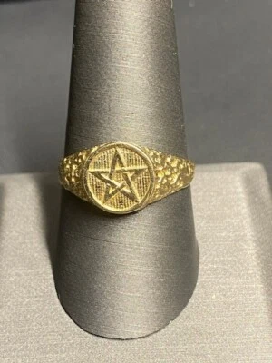 YELLOW GOLD PENTAGRAM STAR SIGNET RING SIZE 9.75 - Image 1 of 4