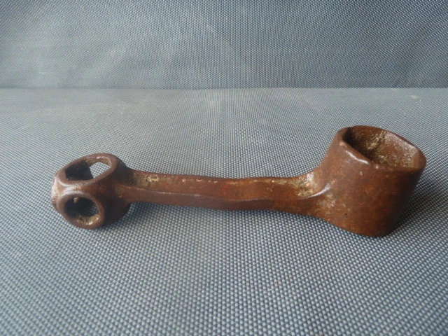 Ancienne clé mécanique pour roue tracteur charette atelier french antique tool - Photo 1/1